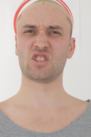 Age30-JeremyAllen/08_Snarl/01_Cam01.jpg