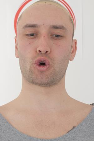 Age30-JeremyAllen/13_Phoneme_OH-Look_Down/01_Cam01.jpg