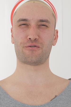 Age30-JeremyAllen/15_Phoneme_Hard_FV-Eye_Squint/01_Cam01.jpg