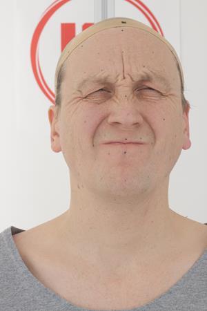 Age40-NicholasMiller/06_Face_Compression/01_Cam01.jpg