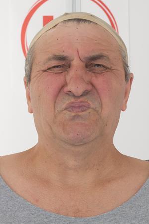 Age57-MorrisSantos/06_Face_Compression/01_Cam01.jpg